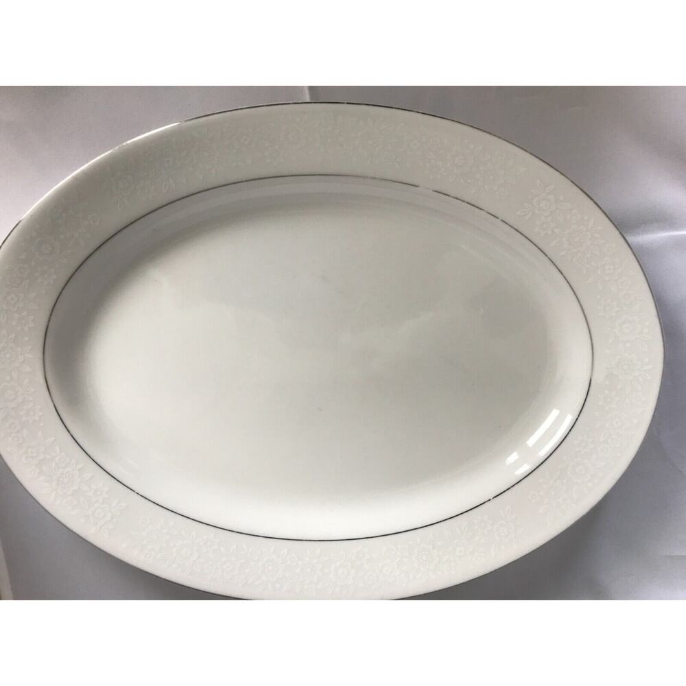 Dynasty Fine China DYN4-12" Oval Serving White Floral Border Platinum Ring 1970s